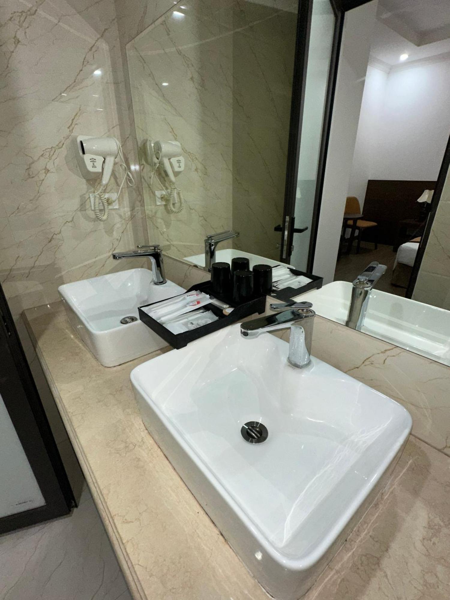 Vinh Khang Ha Long Hotel מראה חיצוני תמונה